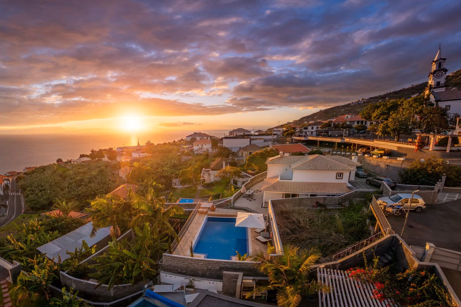 Crossdeira private villa overlooking the Atlantic in Arco da Calheta, Madeira